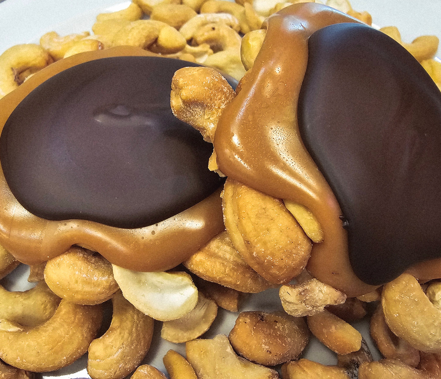Dark Chocolate Cashew Turtles