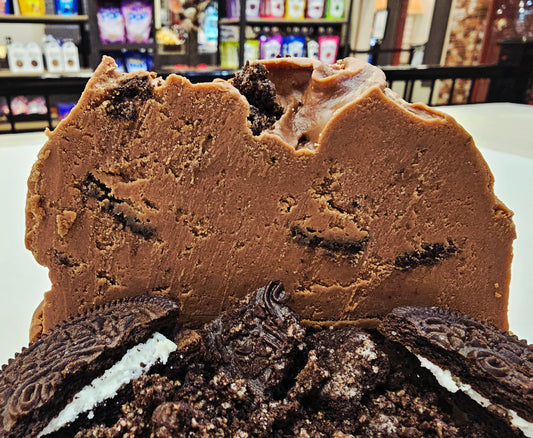 Chocolate Cookies & Cream Fudge